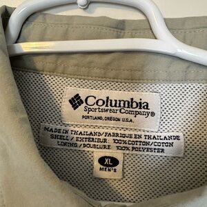 Columbia Men's XL Light Gray Shirt